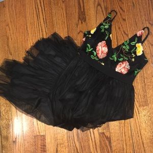 Flower Embroidered Long Dress Large